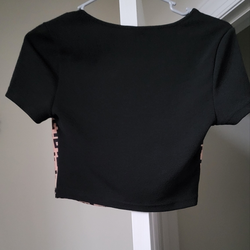 Geometry patterned blouse Medium/6 - Picture 2 of 4